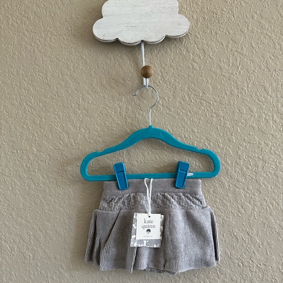 💙5/$25💙Kate Quinn Ruffle Sweater Bloomer NWT - Picture 5 of 7